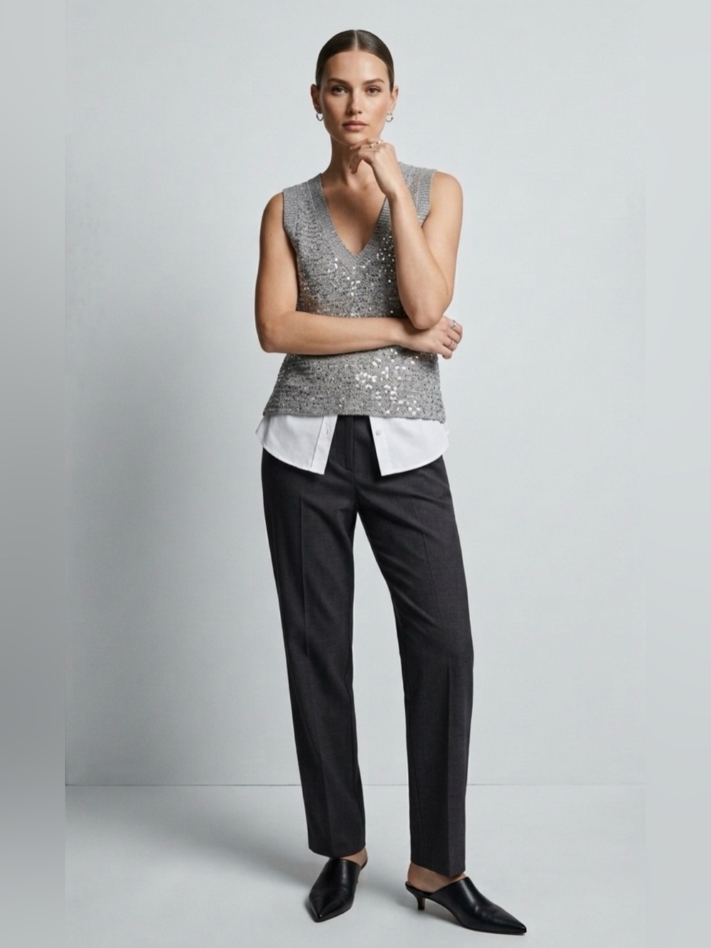 IISLI Sequin V-Neck Knit Tank Top - Silver